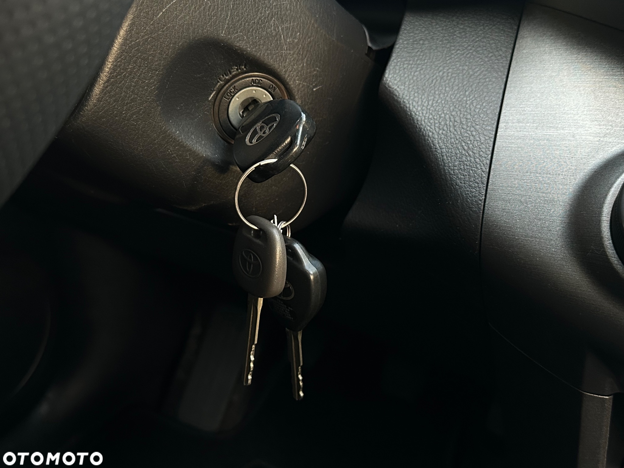 Toyota RAV4 2.0 VVT-i 2010 - 19