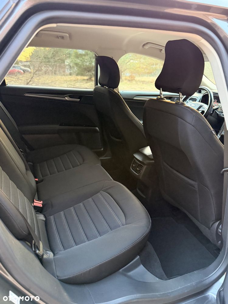 Ford Mondeo 2.0 EcoBlue Titanium - 28