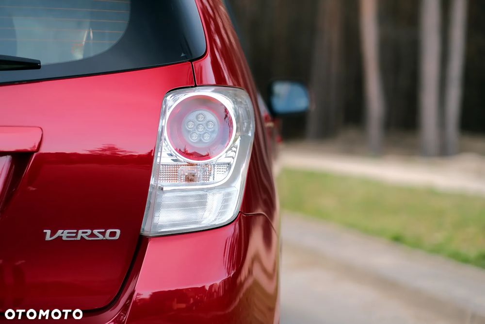 Toyota Verso 1.8 Premium EU5 - 13