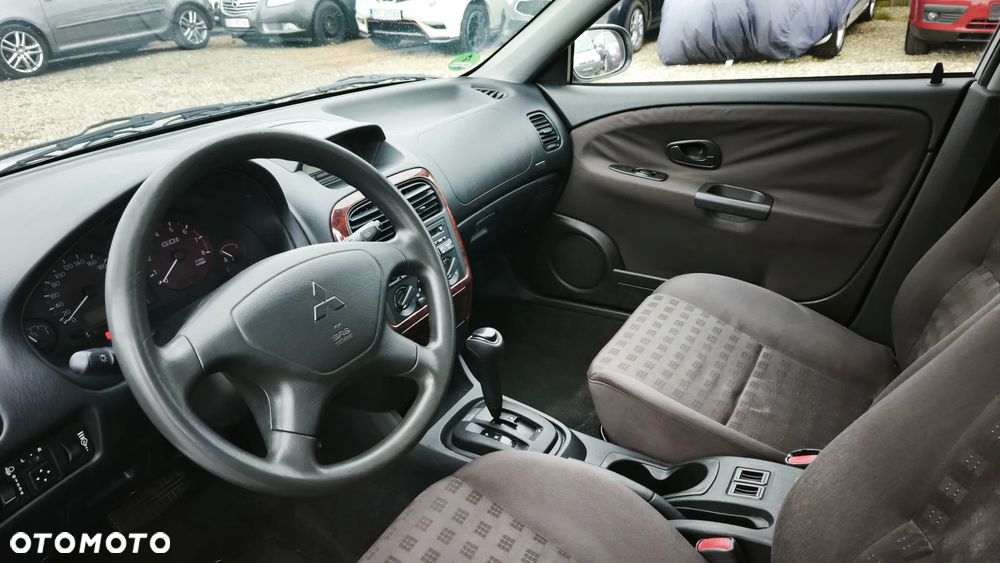 Mitsubishi Carisma - 15