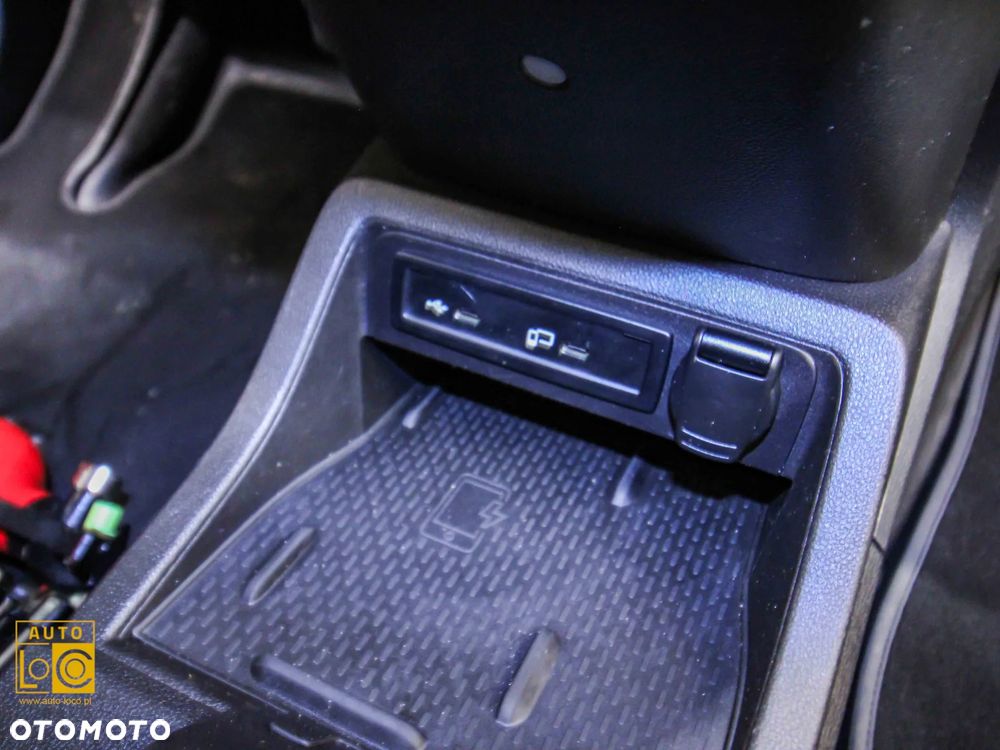 Mercedes-Benz Klasa T 180 d Progressive - 34