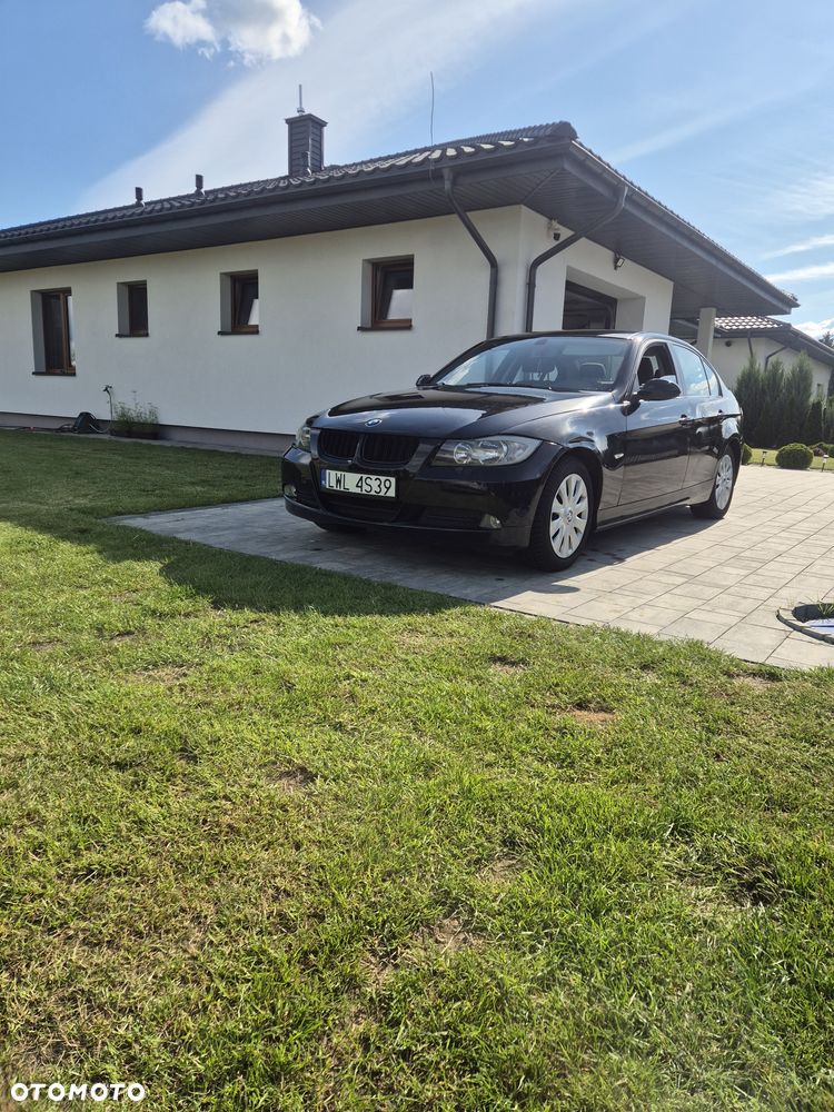 BMW 318I E90 2007 photo 3