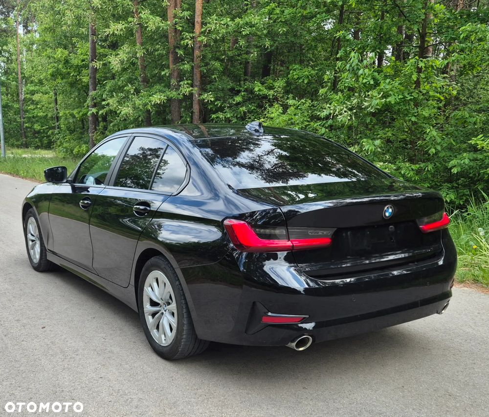 BMW Seria 3 318i - 21