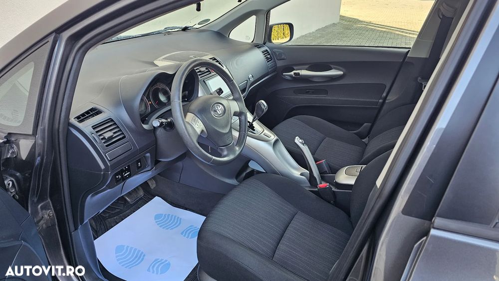 Toyota Auris 1.6 MultiMode Executive - 18