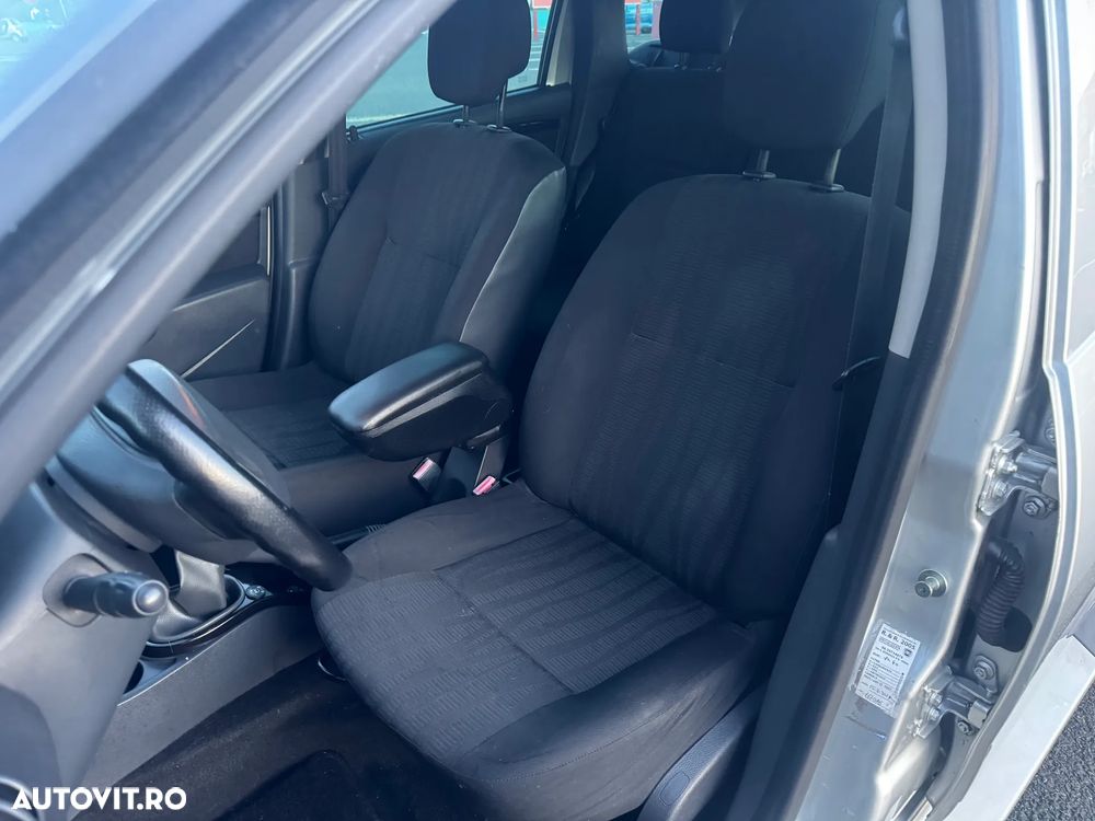 Dacia Duster 1.6 4x2 Prestige - 34