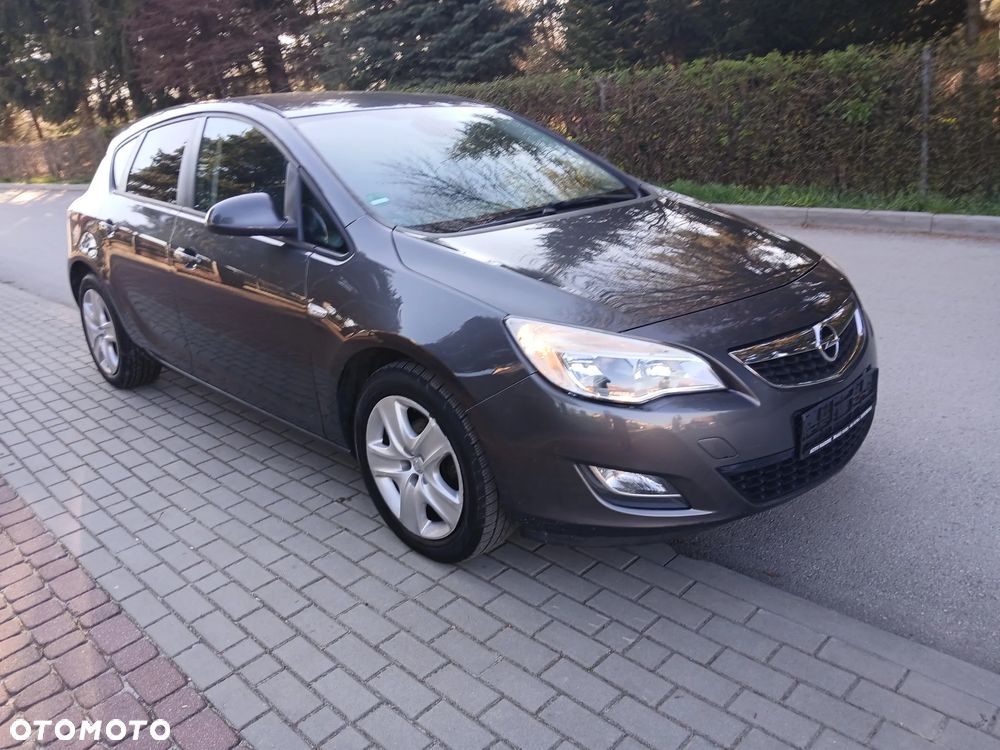 Opel Astra 1.6 Design Edition - 3