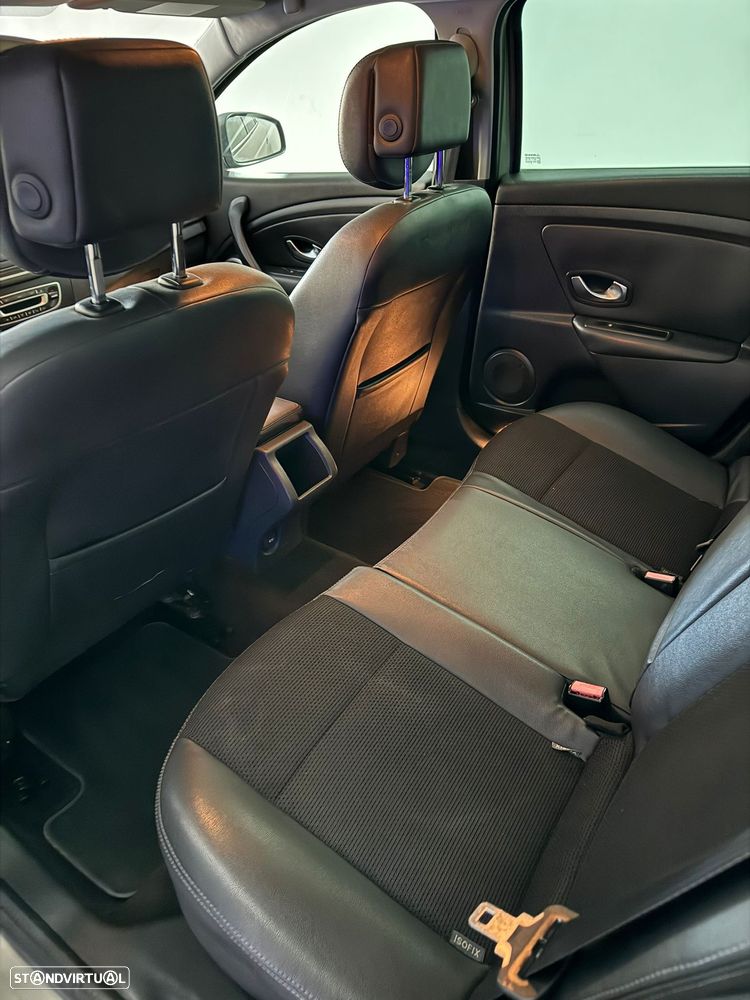 Renault Mégane Sport Tourer 1.5 dCi Dynamique CO2 Champion - 14