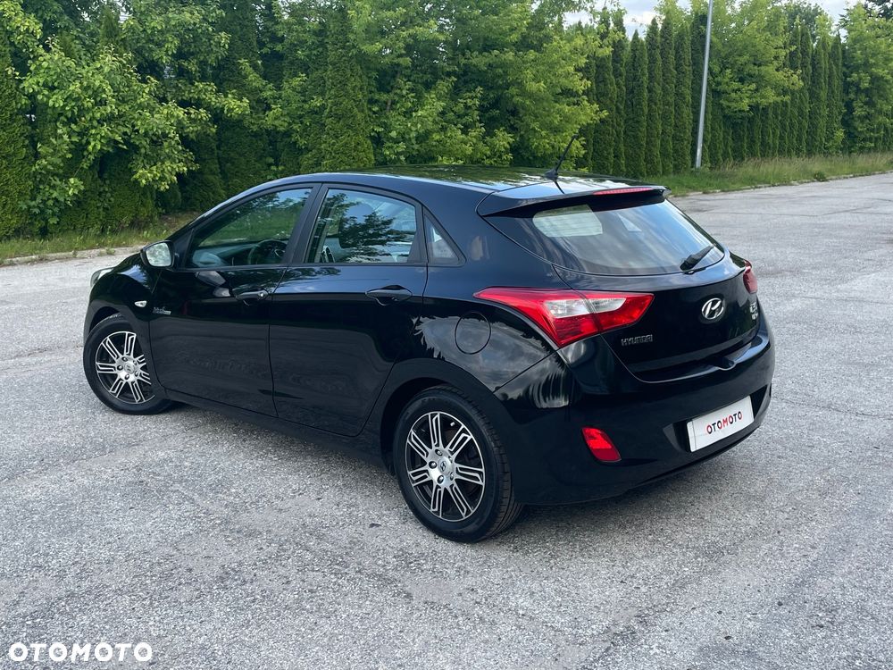Hyundai i30 blue 1.6 CRDi Style - 19