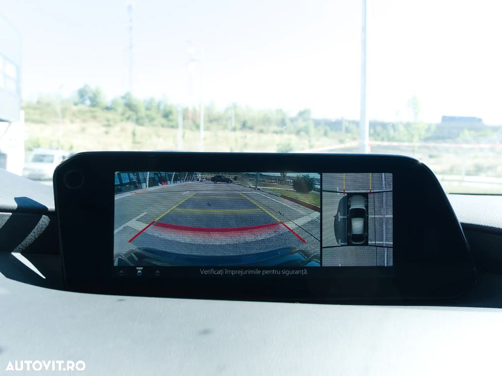 Mazda 3 SKYACTIV-G 2.0 M-Hybrid - 13