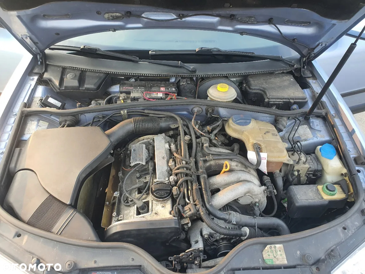 Volkswagen Passat 1.8 Comfortline - 8