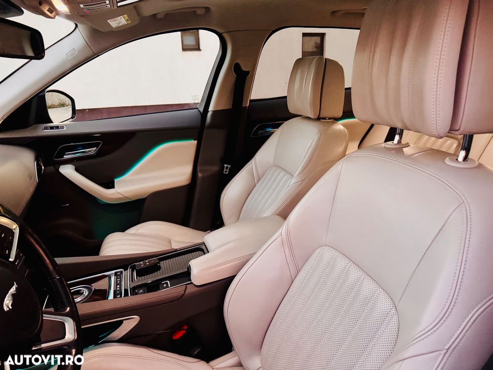 Jaguar F-Pace 20d Aut. Portfolio - 11
