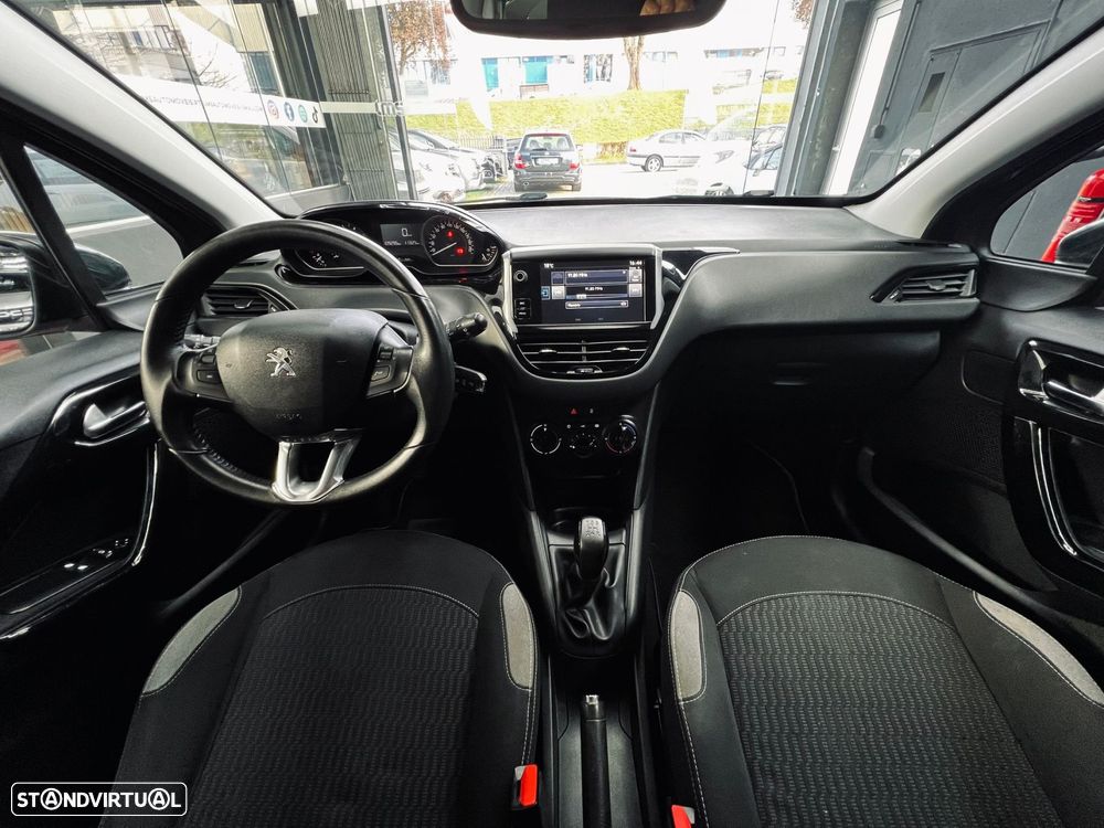 Peugeot 208 1.2 VTi SE Style - 11