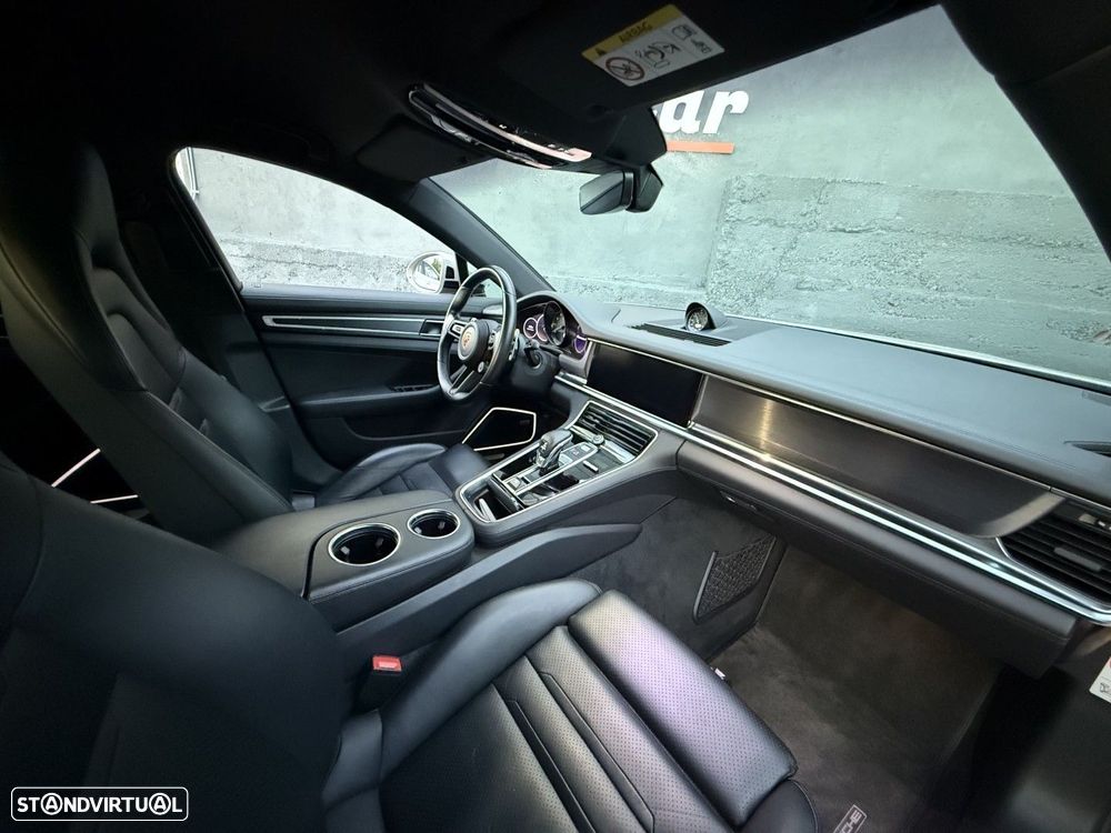 Porsche Panamera Sport Turismo 4 E-Hybrid - 16