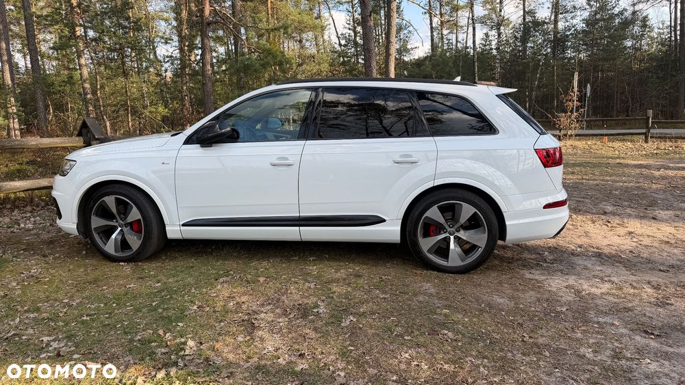 Audi Q7 - 1