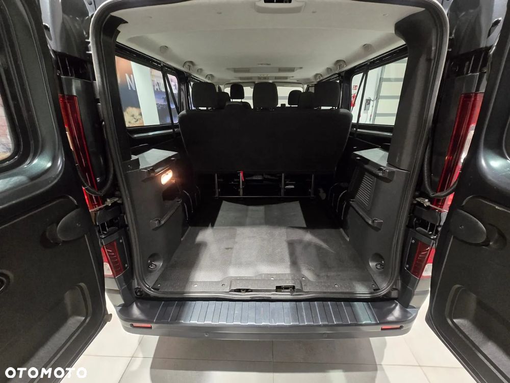 Renault Trafic SpaceClass 2.0 dCi - 12