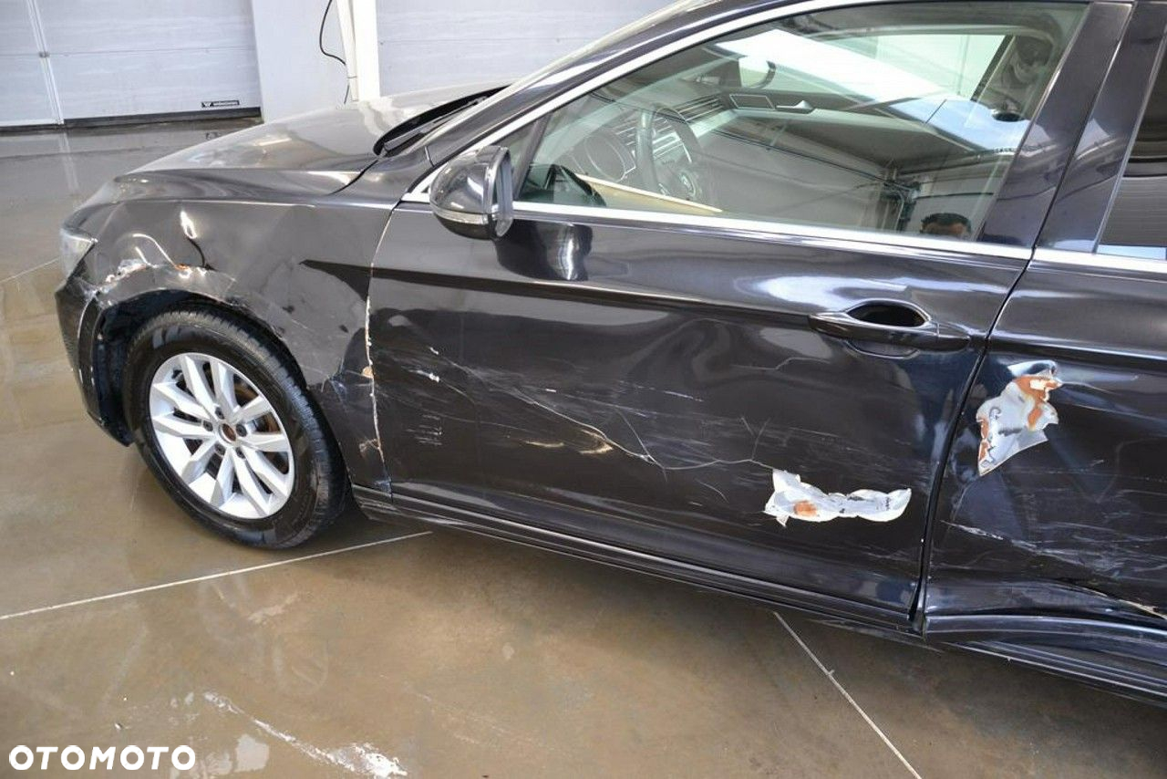Volkswagen Passat - 19