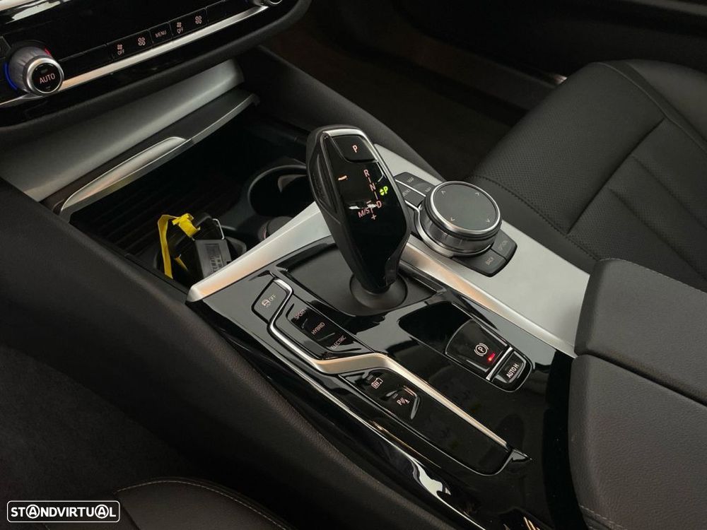 BMW 530 e - 19