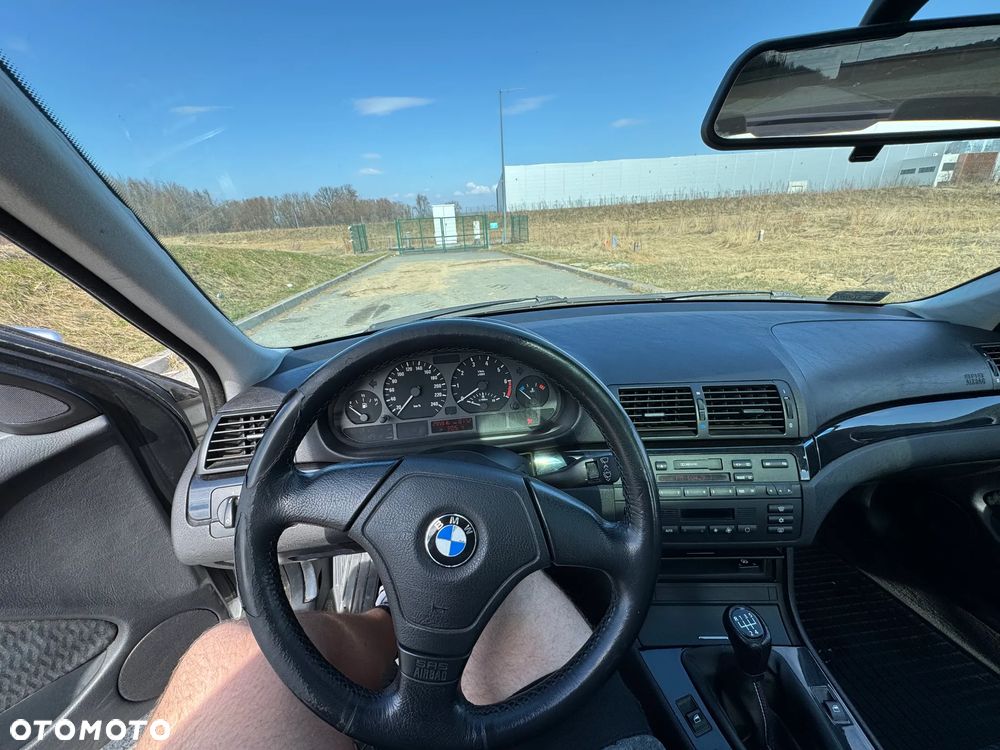 BMW Seria 3 323i - 18