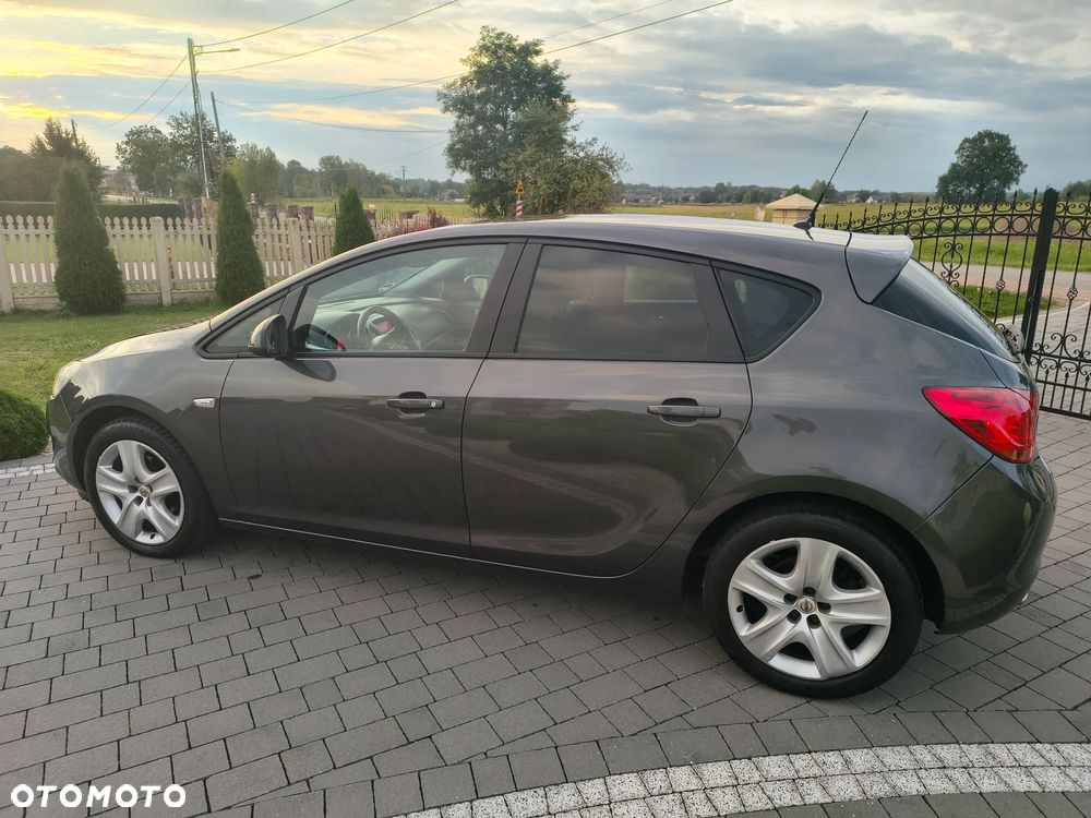 Opel Astra 1.4 Turbo - 13