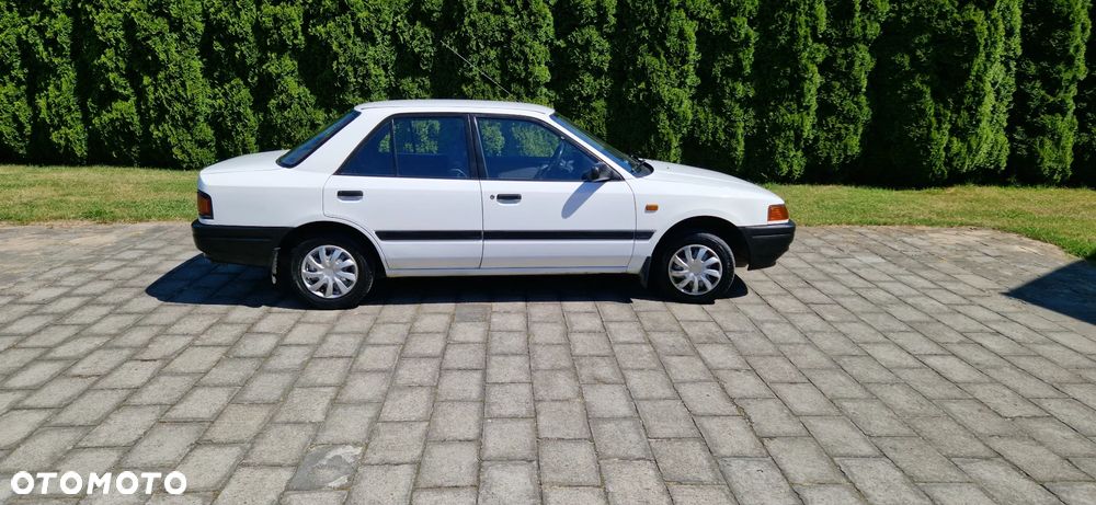 Mazda 323 1.7 D GLX - 1