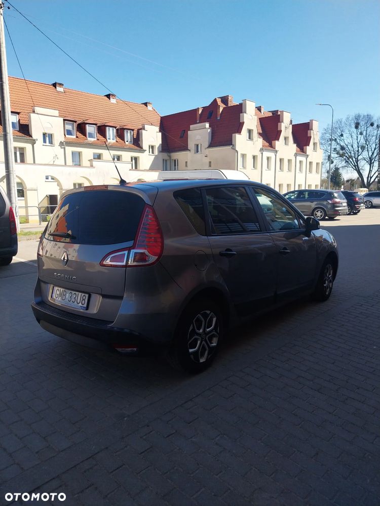Renault Scenic 1.6 16V Authentique - 11