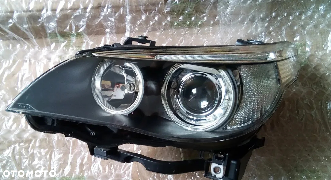 Lampa reflektor BMW E60 E61 F10 F11 M3 M4 E90 E92 F30 F07 F18 M5 Ringi drl led smd dual color + kierunki bmw - 7