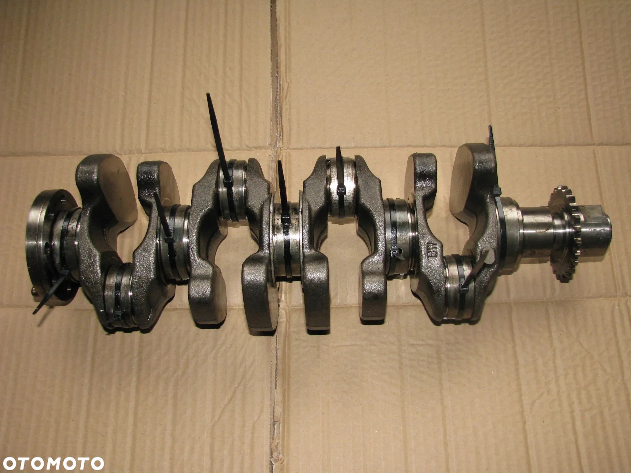 WAŁ KORBOWY PANEWKI HYUNDAI I30 I 07-12 D4FB 1.6 CRDI - 1