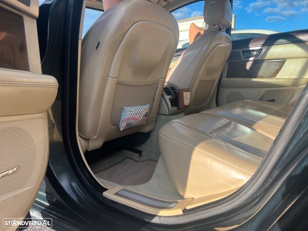 Jaguar XF 3.0 D V6 S Premium Luxury - 8