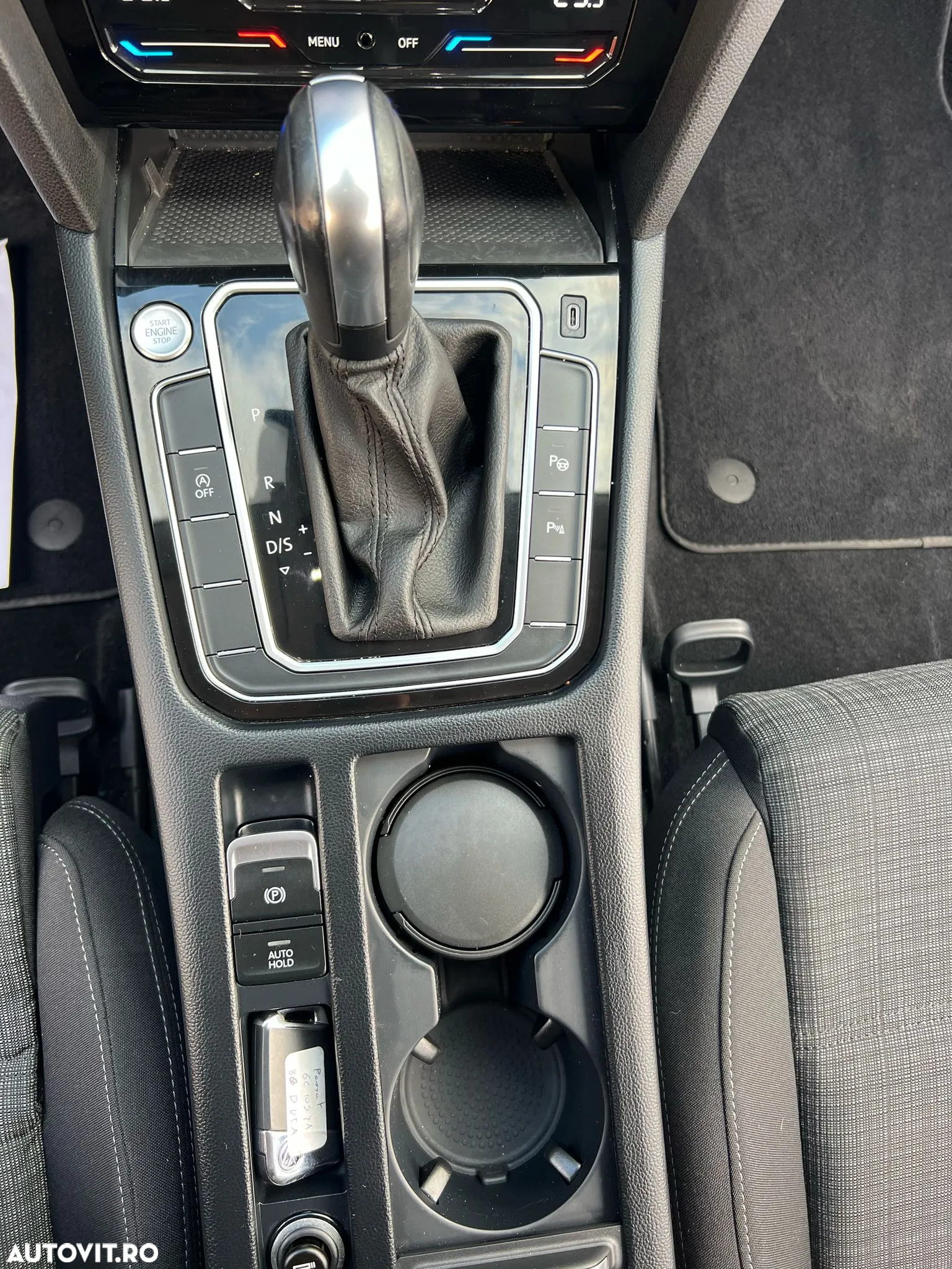 Volkswagen Passat Variant 2.0 TDI SCR DSG Business - 22