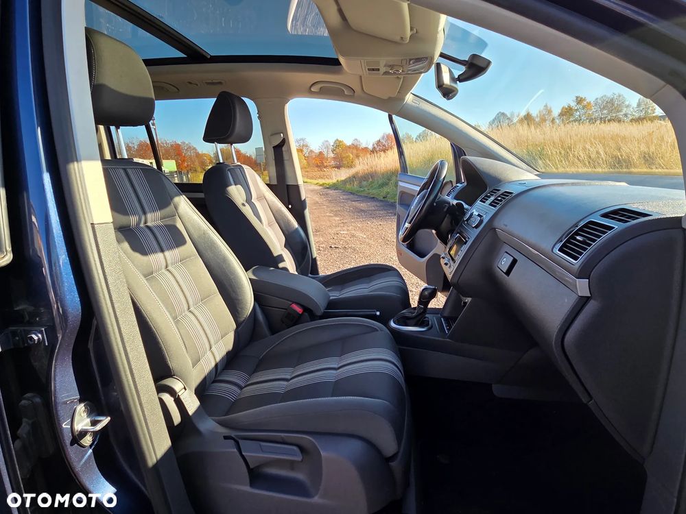 Volkswagen Touran 2.0 TDI DPF DSG MATCH - 14