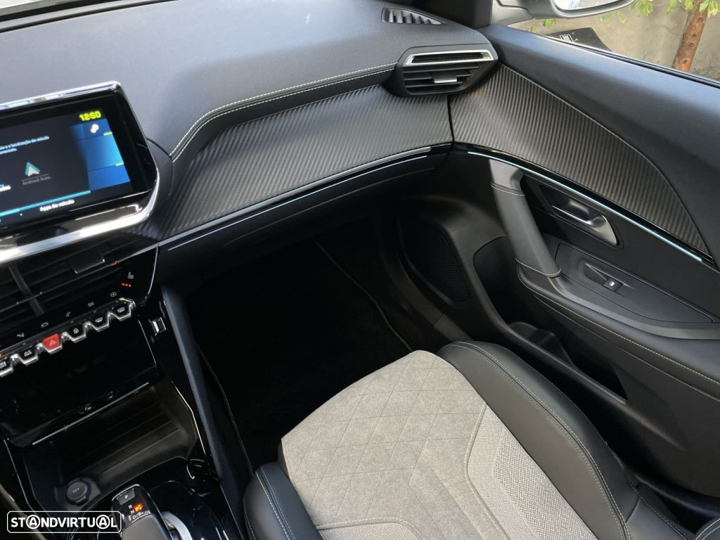 Peugeot e-2008 50 kWh GT - 36