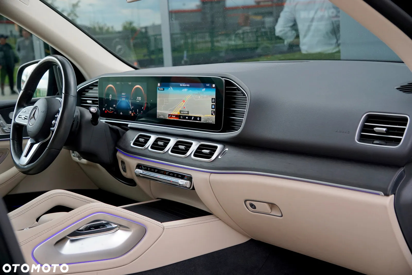 Mercedes-Benz GLE 300 d 4Matic 9G-TRONIC AMG Line - 23
