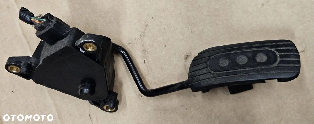 Nissan Note E11 1.5 DCI pedal potencjometr gazu 18002AX700 - 4