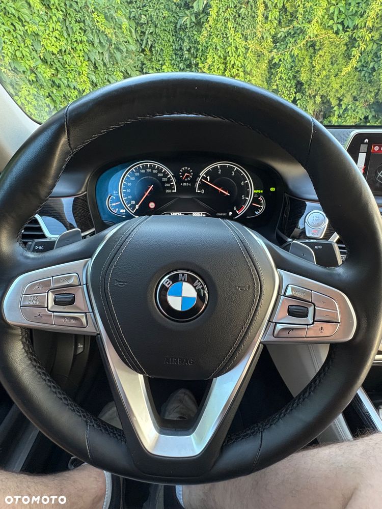 BMW Seria 7 740d xDrive - 25