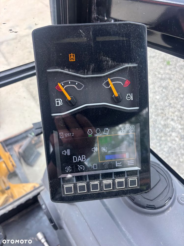Caterpillar 301.8 - 9