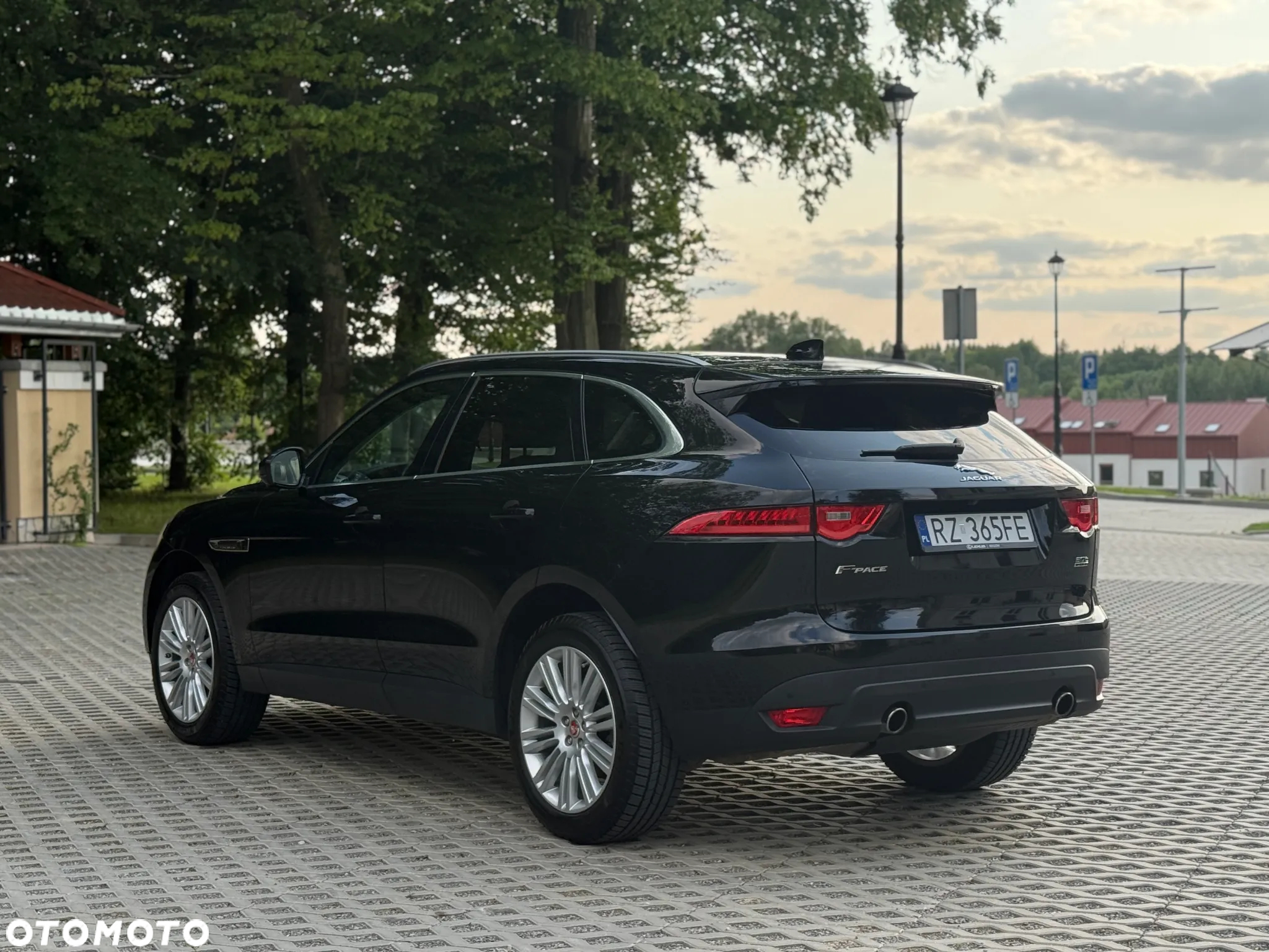 Jaguar F-Pace 30t AWD Portfolio - 4