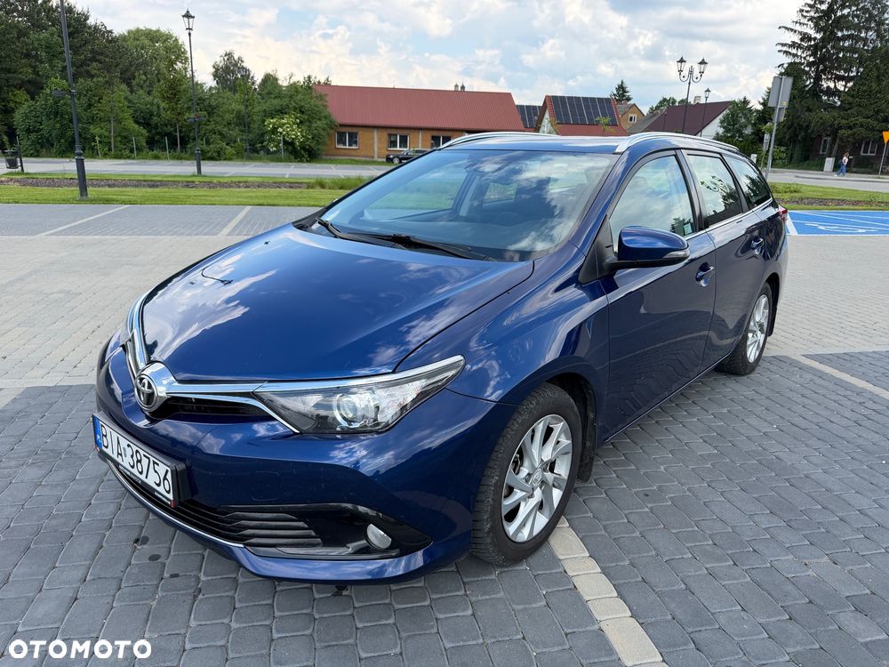 Toyota Auris - 1