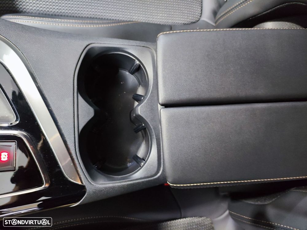 Peugeot 3008 1.6 Hybrid GT e-EAT8 - 27