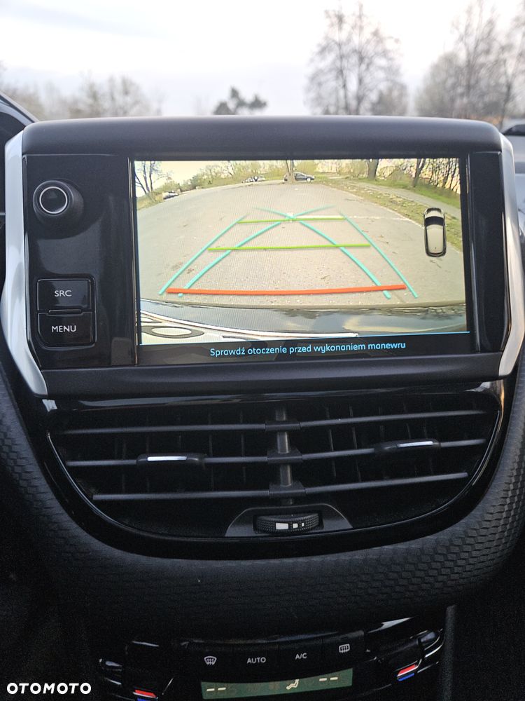 Peugeot 208 1.2 PureTech Allure S&S - 8