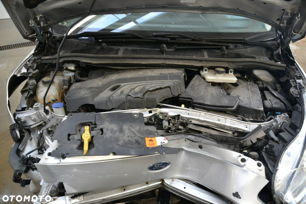 Ford S-Max - 32