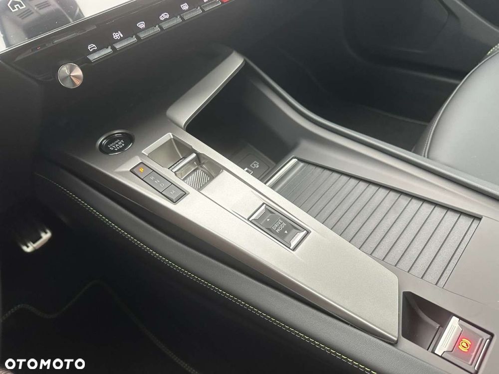 Peugeot 408 - 21