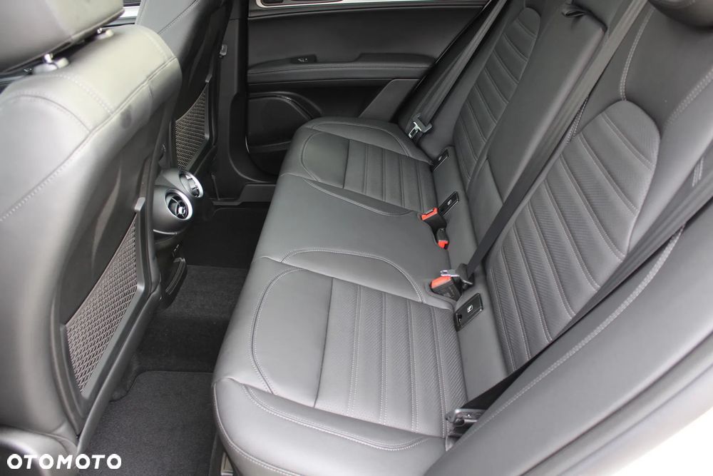 Alfa Romeo Stelvio 2.0 Turbo Veloce Q4 - 8