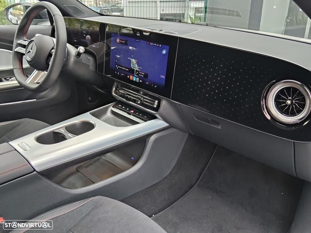Mercedes-Benz CLA 180 Standard - 12
