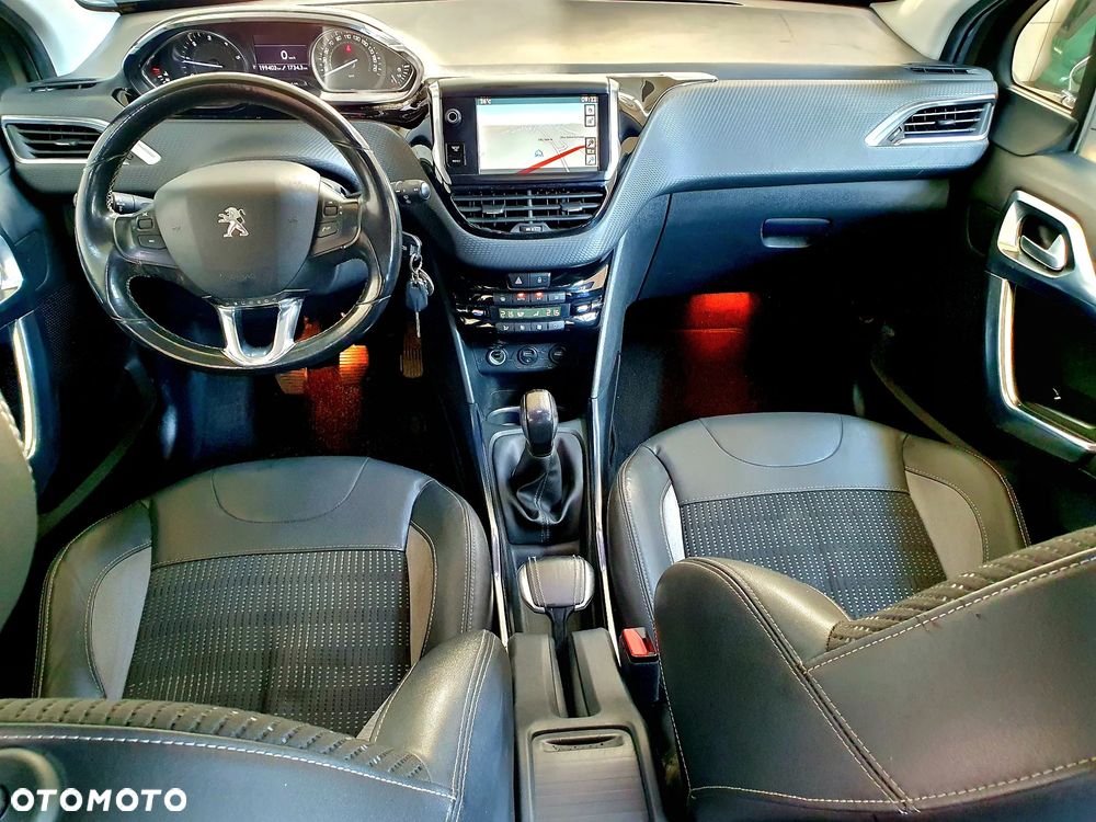 Peugeot 2008 1.6 e-HDi Allure S&S - 15