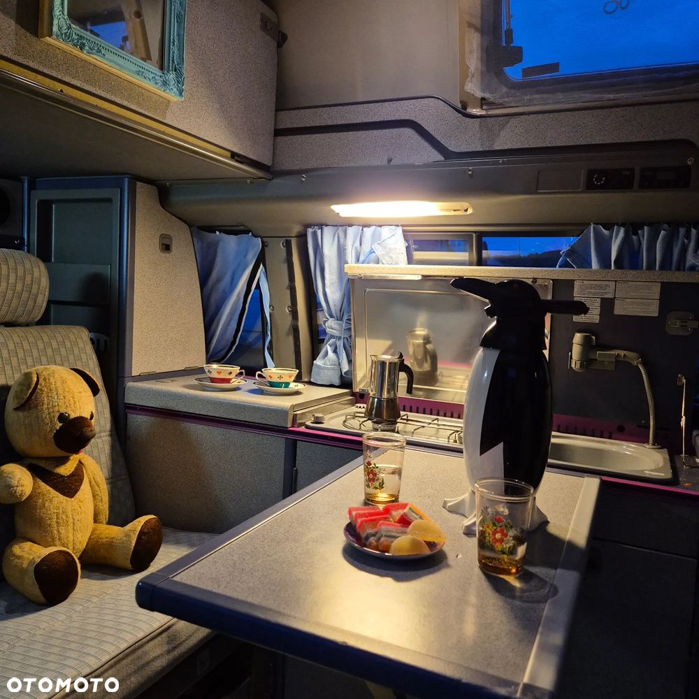 Volkswagen Transporter - 8