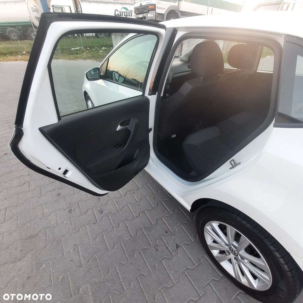 Volkswagen Polo 1.2 TSI BMT Comfortline - 24