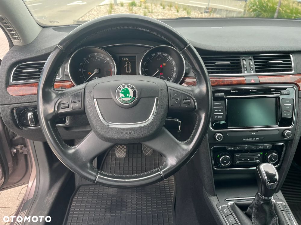 Skoda Superb 2.0 TDI Elegance - 13