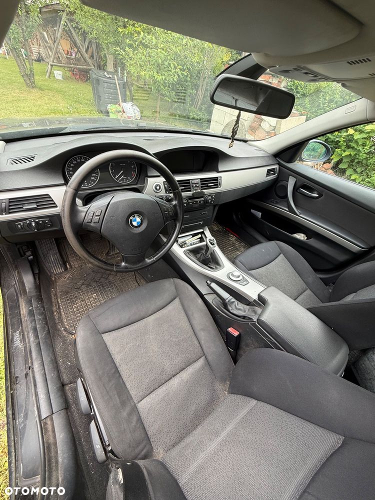 BMW Seria 3 325i - 9