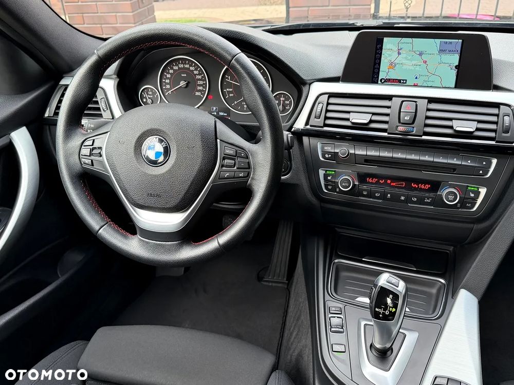 BMW Seria 3 318d Blue Performance Sport Line - 24