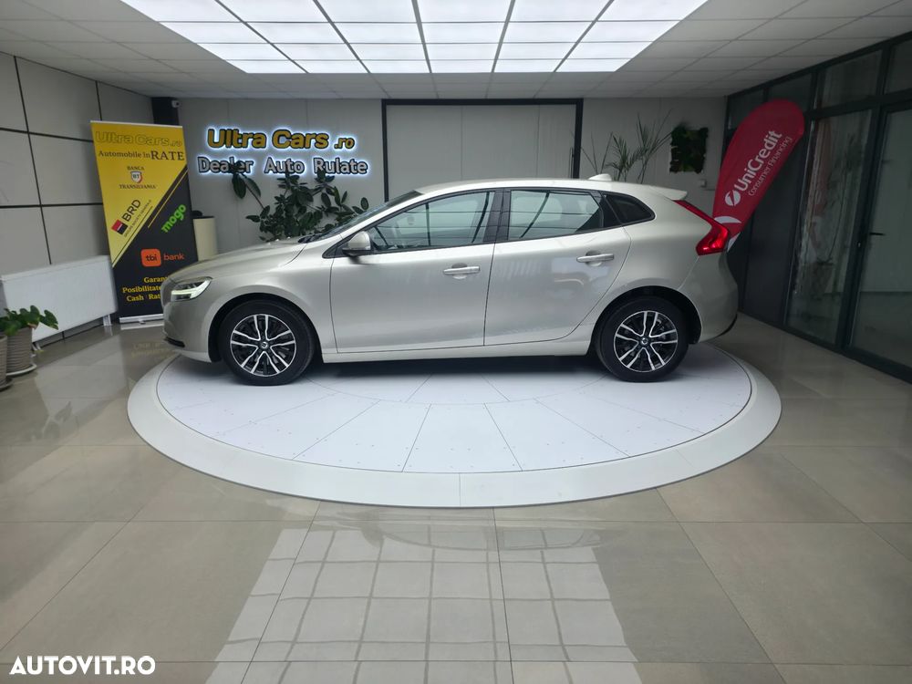 Volvo V40 D2 Aut. Momentum - 3